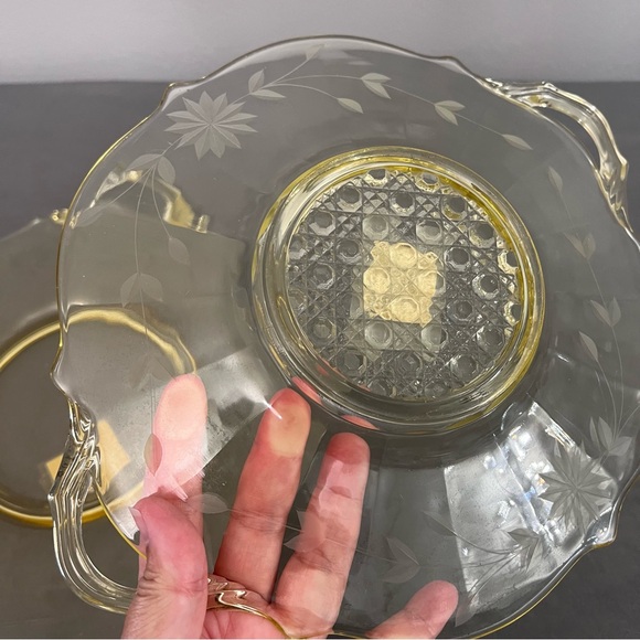 Set Of 2 1930’s Lancaster Glass Yellow Depression Glass Serving Trays - Picture 7 of 12
